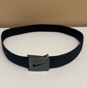 Nike Unisex Adjustable Golf Web Belt, Black/Silver Up To About A 33” Waist